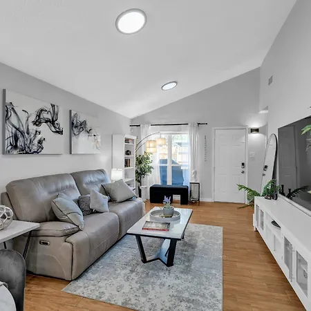 Appartement Charming Getaway In The Heart Of Arlington Duplex